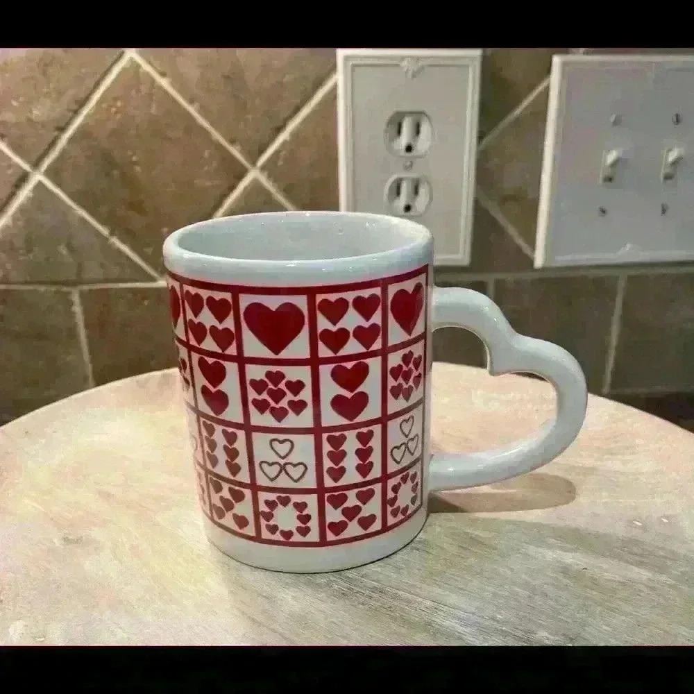 Heart Mug, Coffee, Tea, Valentines, Sweetheart, Anniversary, Heart Handle - Picture 4 of 6